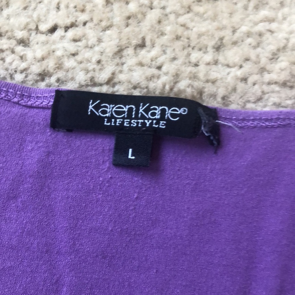 V neck top - Picture 2 of 4